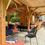 بيت للعطل American-style With Pool In Montalivet *