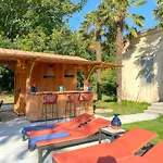 بيت للعطل American-style With Pool In Montalivet