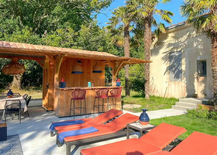 Tatil Evi American-style With Pool In Montalivet